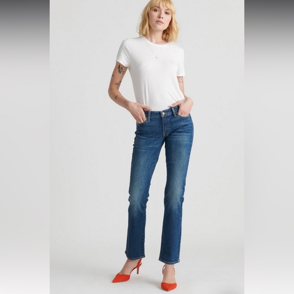 Lucky Brand Denim - Lucky Brand Mid Rise Sweet Straight Jean in color Woodstock